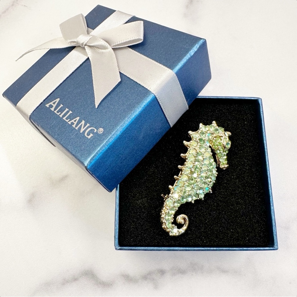 New Green Crystal Seahorse Brooch Pin – Gift Box Included